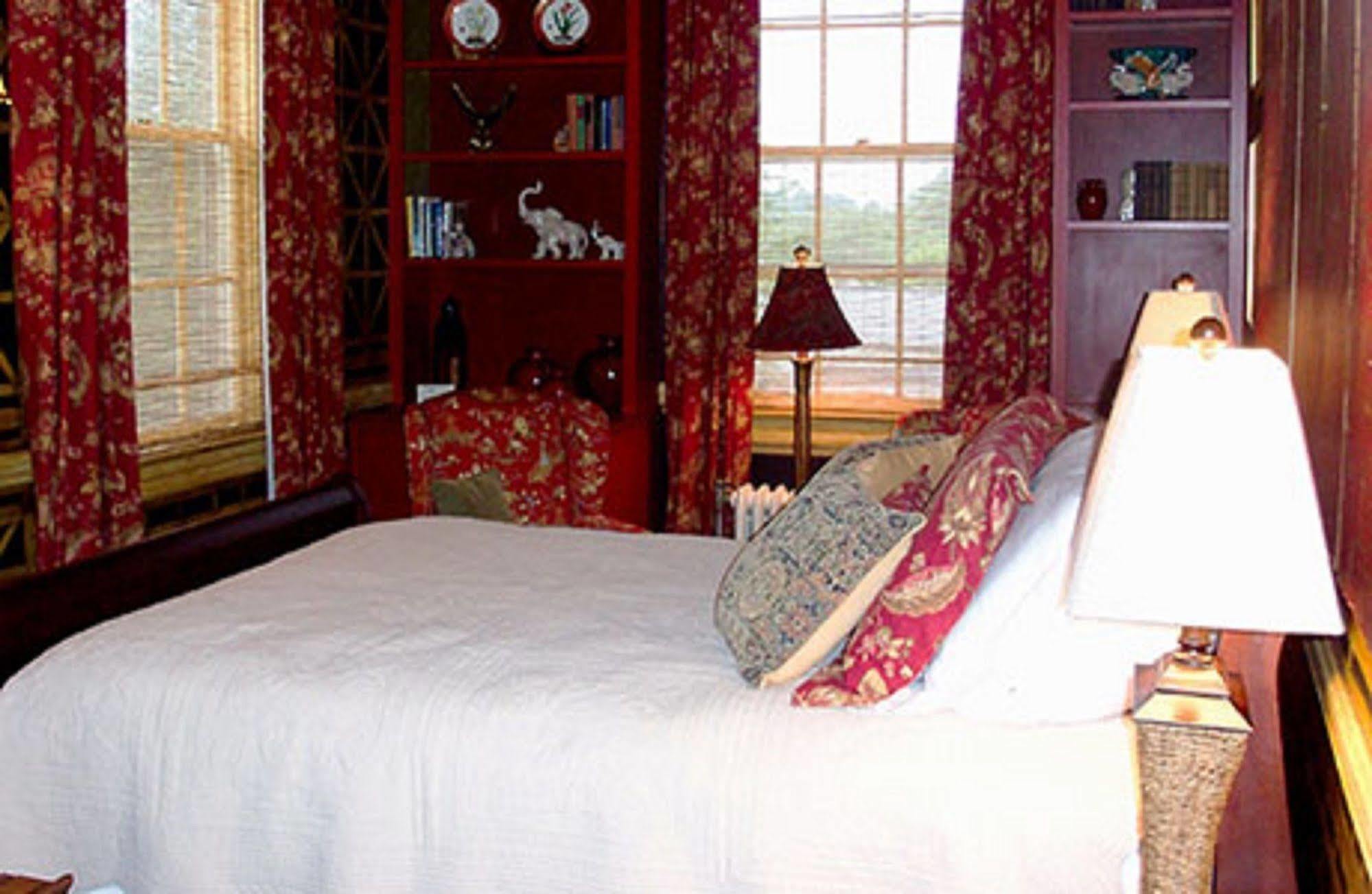 The Firehouse Inn Rutherfordton Luaran gambar