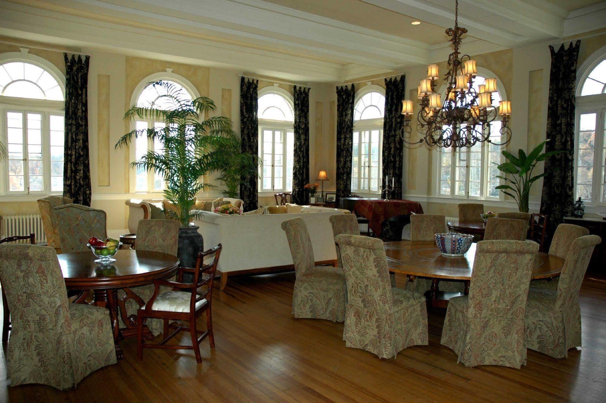 The Firehouse Inn Rutherfordton Luaran gambar